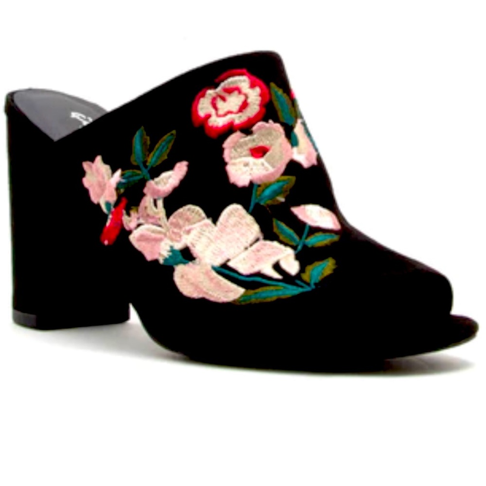 Embroidered open toe heel new size 10